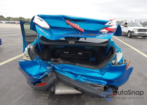 2014 Ford Focus Se z USA, uszkodzony, nr VIN 1FADP3F22EL310685